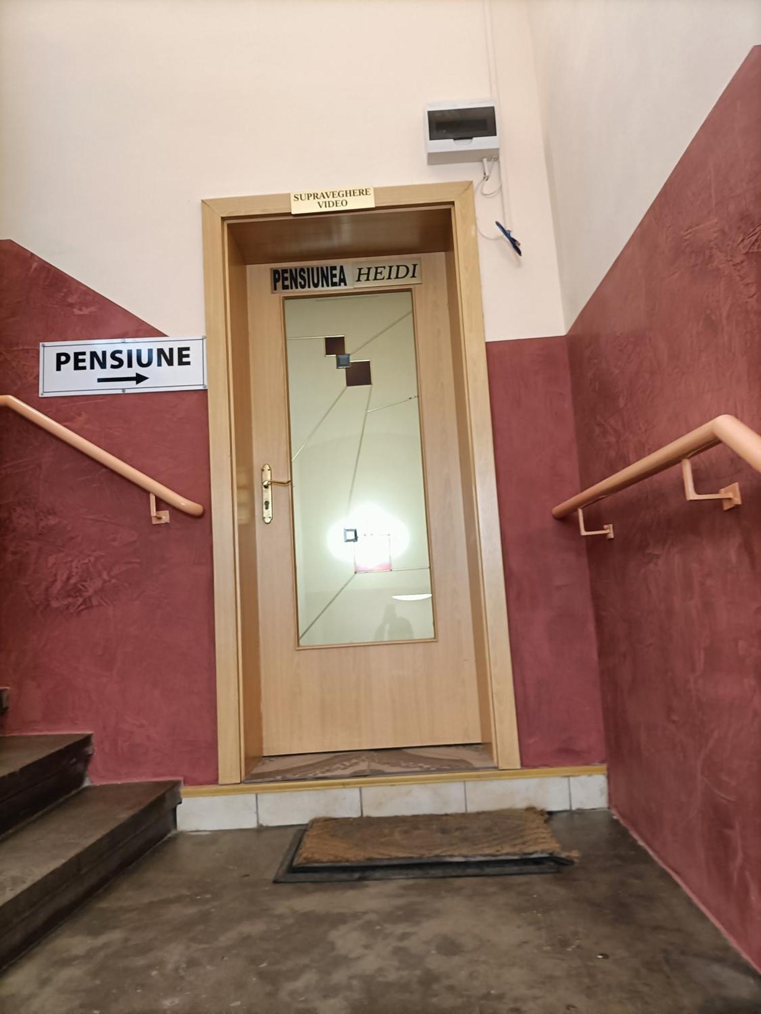 Hotel Casa Heidi Timisoara Esterno foto