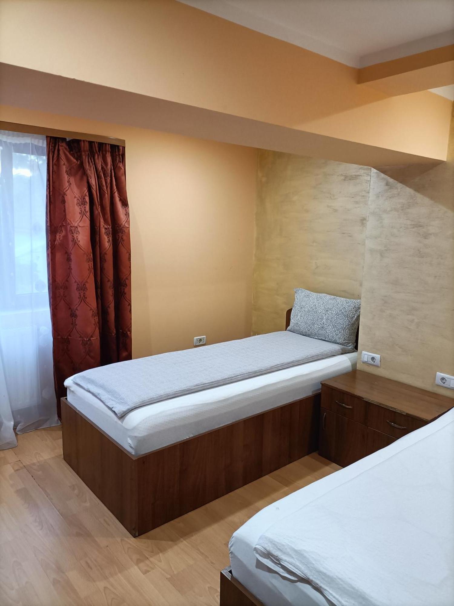 Hotel Casa Heidi Timisoara Esterno foto