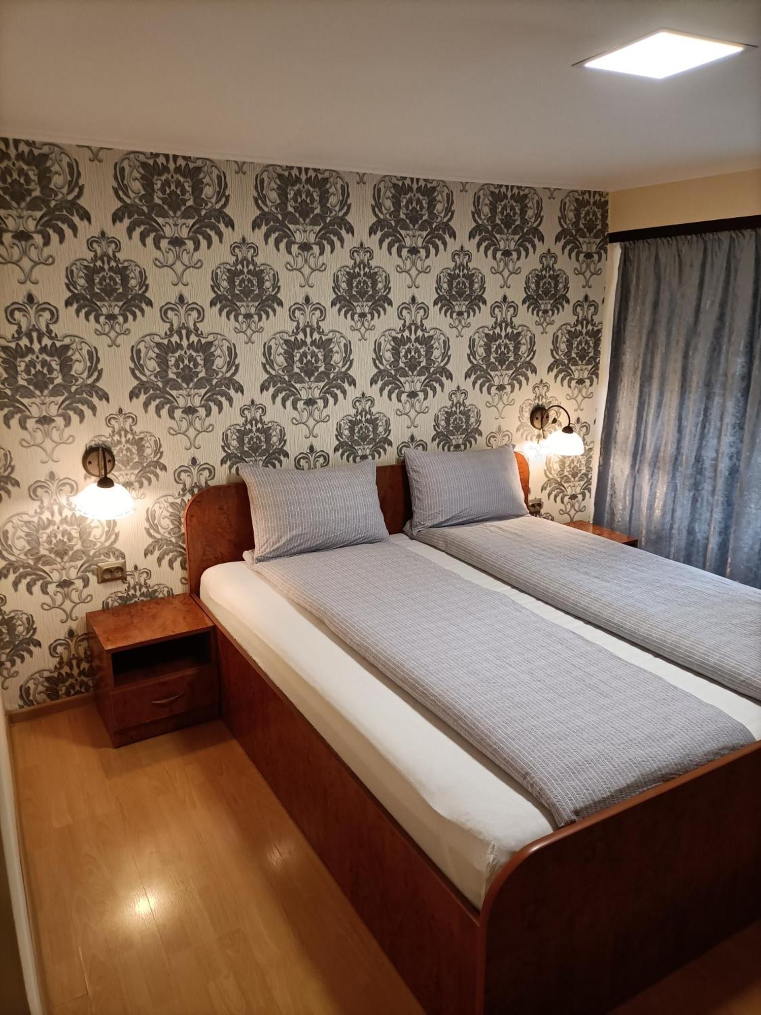 Hotel Casa Heidi Timisoara Esterno foto